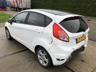 Ford Fiesta 1.0i White Edition 5 drs picture 5