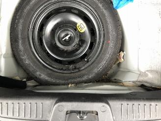 Ford Fiesta 1.0i White Edition 5 drs picture 14