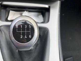 BMW 3-serie 318i Touring picture 9