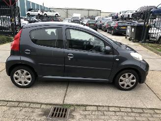 krockskadad bil auto Peugeot 107 5 drs Airco 2009/10