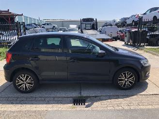 skadebil auto Volkswagen Polo 12tsi 66kW E6 5 drs 2016/8