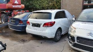 Vrakbiler auto Mercedes B-klasse 220 D 2018/11