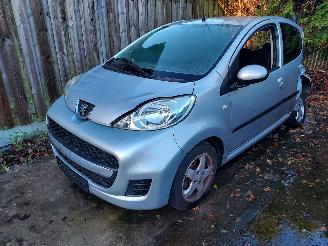 Peugeot 107  picture 4