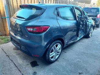 Renault Clio  picture 8