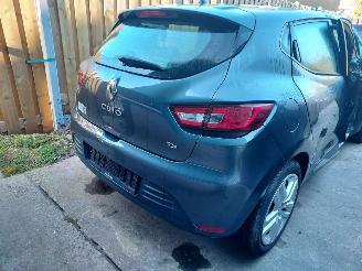 Renault Clio  picture 9