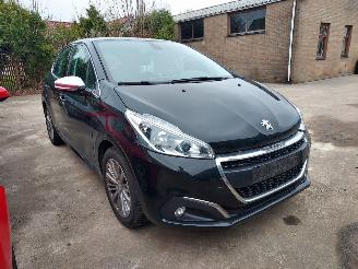 Peugeot 208  picture 3