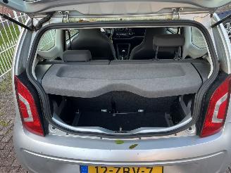 Volkswagen Up! Weinig km !! picture 14