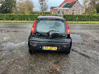 Peugeot 107 Weinig km !! picture 4