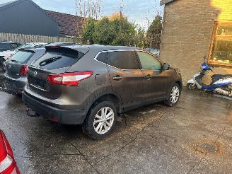 Nissan Qashqai 1.2 tce automaat picture 3