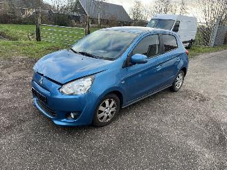 Vaurioauto  passenger cars Mitsubishi Space-star  2014/10