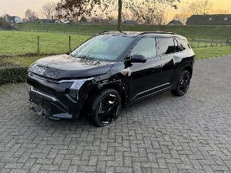 skadebil auto Kia EV3 GT-Line 81,4 kWh / Pano / Leer 2025/9