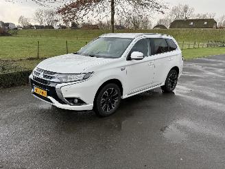 Avarii autoturisme Mitsubishi Outlander 2.0 Executive Edition / Automaat / AWD 2015/11