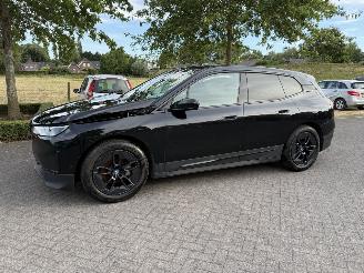 Vaurioauto  passenger cars BMW iX xDrive40 2023/6