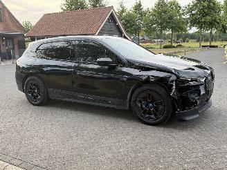 BMW iX xDrive40 picture 4