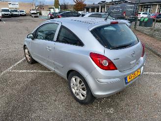 Opel Corsa 1.4 16V ENJOY picture 6