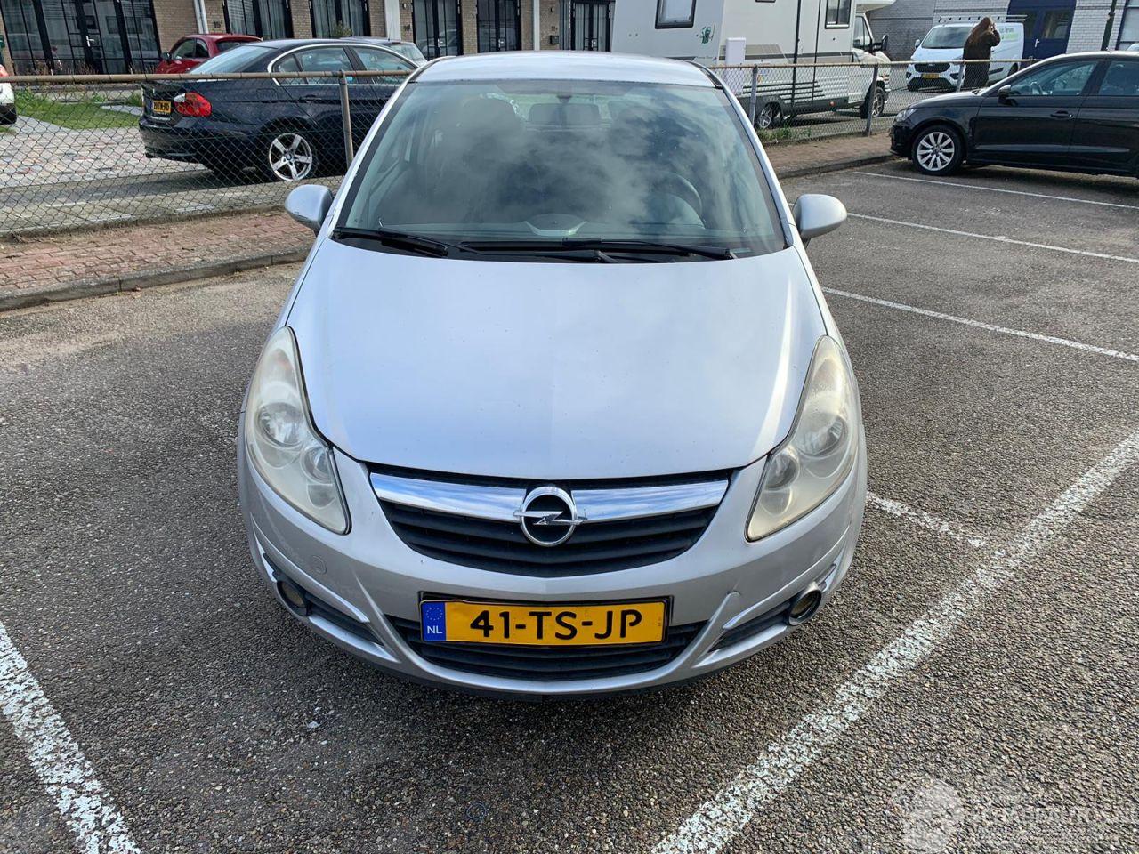 Opel Corsa 1.4 16V ENJOY