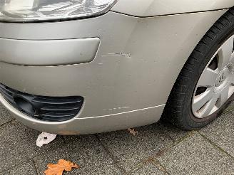 Citroën C4 1.4 16V IMAGE picture 9