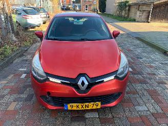 Unfallwagen Renault Clio 0.9 TCE EXPRESSION 2013/8