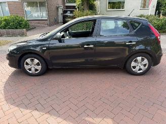 Hyundai I-30 1.4i dynamic picture 8