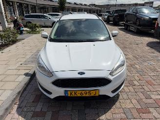 krockskadad bil auto Ford Focus 1.5 TDCI 2016/9