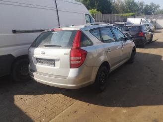Kia Cee d Cee'd Sporty Wagon (EDF), Combi, 2007 / 2012 1.6 CRDi 90 16V picture 2