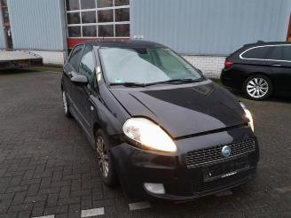 Uttjänta bilar auto Fiat Grande Punto Grande Punto (199), Hatchback, 2005 1.4 16V 2007/2