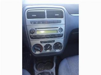 Fiat Grande Punto Grande Punto (199), Hatchback, 2005 1.4 picture 15