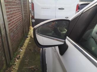 Ford Kuga  picture 2