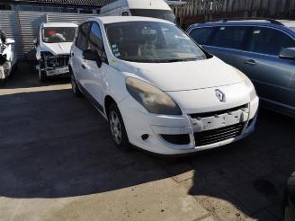 demontáž osobní automobily Renault Scenic Scenic III (JZ), MPV, 2009 / 2016 1.5 dCi 110 2010