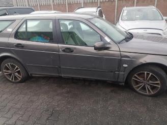 Saab 9-5 9-5 Estate (YS3E), Combi, 1998 / 2009 1.9 TiD 16V picture 3