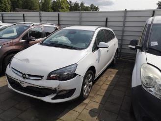 Opel Astra Astra J Sports Tourer (PD8/PE8/PF8), Combi, 2010 / 2015 1.6 CDTI 16V picture 3