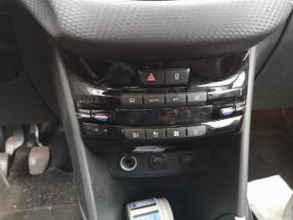 Peugeot 2008 2008 (CU), MPV, 2013 / 2019 1.6 VTI 16V picture 8