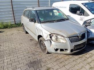 Vrakbiler auto Skoda Fabia Fabia II Combi, Combi 5-drs, 2007 / 2014 1.2i 12V 2008/1