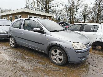 Uttjänta bilar auto Opel Corsa 1.2-16V Maxx 2004/4