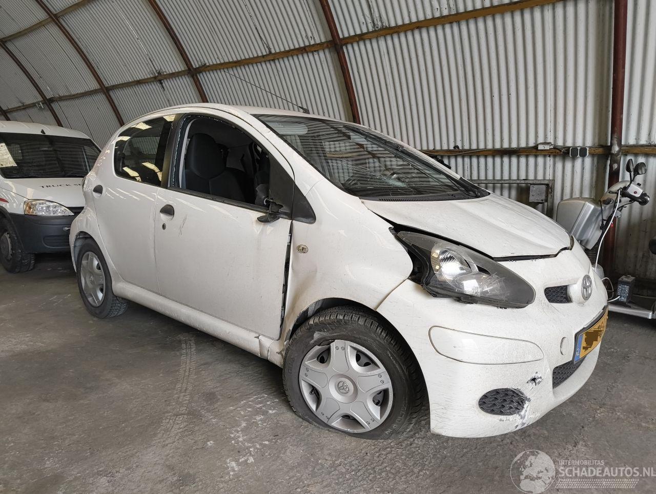 Toyota Aygo 1.0-12V Now