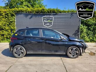 Salvage car Hyundai I-20 i20 (BC3), Hatchback 5-drs, 2020 1.0 T-GDI 100 Mild Hybrid 48V 12V 2022