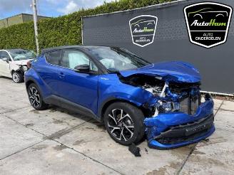 Toyota C-HR C-HR (X1,X5), SUV, 2016 2.0 16V Hybrid picture 3