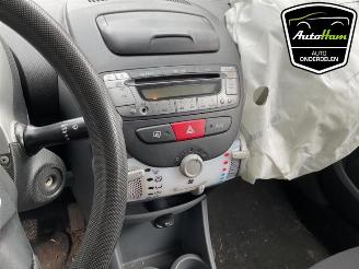 Toyota Aygo Aygo (B10), Hatchback, 2005 / 2014 1.0 12V VVT-i picture 10