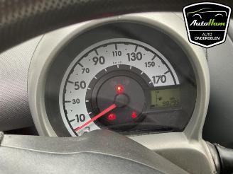 Toyota Aygo Aygo (B10), Hatchback, 2005 / 2014 1.0 12V VVT-i picture 12