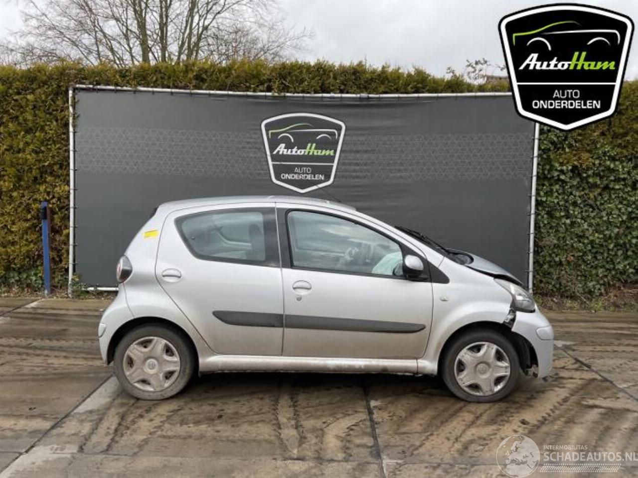 Toyota Aygo Aygo (B10), Hatchback, 2005 / 2014 1.0 12V VVT-i