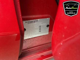 Mitsubishi Space-star Space Star (A0), Hatchback, 2012 1.0 12V picture 12