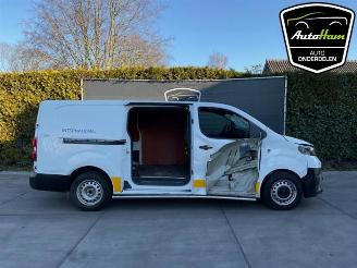 Vrakbiler auto Toyota ProAce ProAce, Van, 2016 1.6 D-4D 95 16V Worker 2019/6