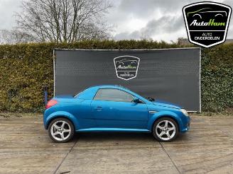Vrakbiler auto Opel Tigra Tigra Twin Top, Cabrio, 2004 / 2010 1.8 16V 2004/11