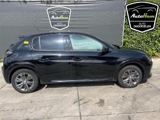 demontáž osobní automobily Peugeot 208 208 II (UB/UH/UP), Hatchback 5-drs, 2019 e-208 50 kWh 2022/9