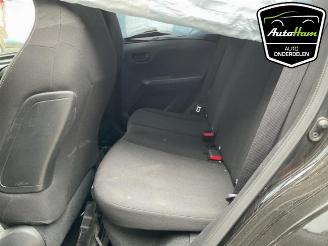 Peugeot 108 108, Hatchback, 2014 1.0 12V VVT-i picture 23