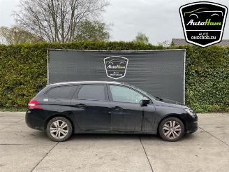 Vrakbiler auto Peugeot 308 308 SW (L4/L9/LC/LJ/LR), Combi 5-drs, 2014 / 2021 1.2 12V e-THP PureTech 110 2017/7