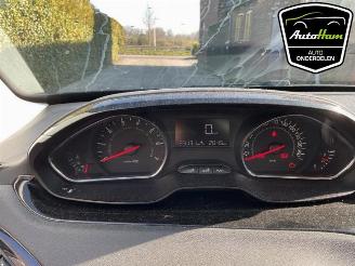 Peugeot 208 208 I (CA/CC/CK/CL), Hatchback, 2012 / 2019 1.2 Vti 12V PureTech 82 picture 14