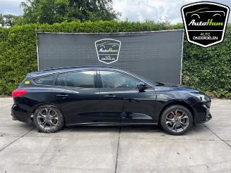 Vrakbiler auto Ford Focus Focus 4 Wagon, Combi, 2018 1.0 Ti-VCT EcoBoost 12V 125 2020/2