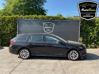 Dezmembrări autoturisme Skoda Octavia Octavia Combi (NXAC), Combi 5-drs, 2019 1.0 TSI 12V 2021/8