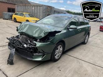 Kia Cee d Ceed Sportswagon (CDF), Combi 5-drs, 2018 1.0i T-GDi 12V picture 4